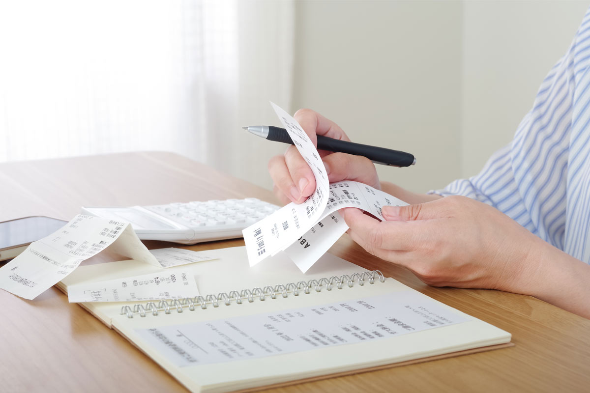 Tracking-and-Analyzing-Income-and-Expenses